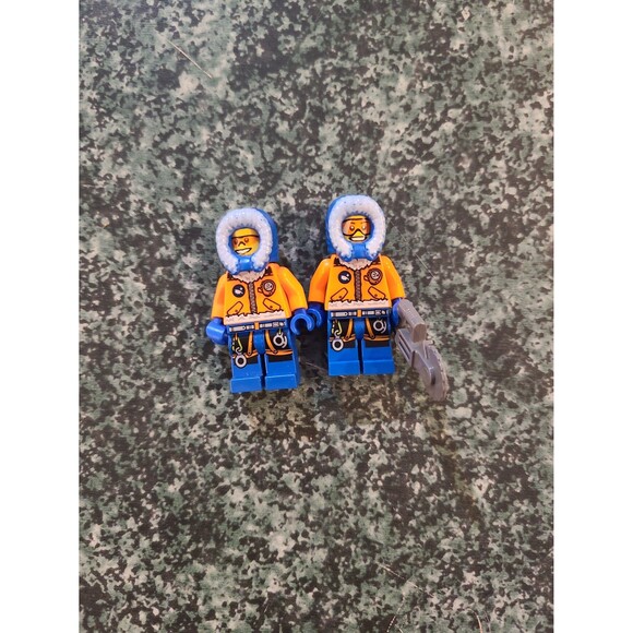Lot of 2 Lego Arctic Explorer Minifigures Cty0492 - Picture 1 of 4